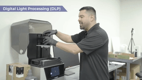 Equipped with DLP optical engine, making printing more accurate and stable Equipped with DLP optical engine, making printing more accurate and stable