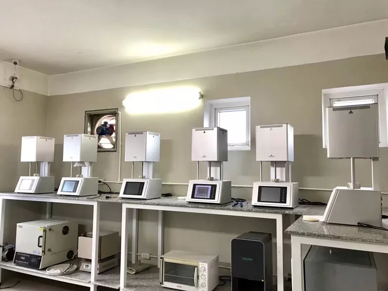 VU Gia Dental Laboratory: RAYSHAPE Digital Solution Achieves A Significant Reduction In Equipment And Material Costs!