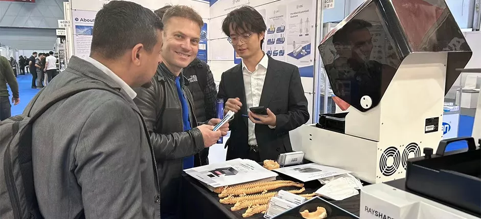 RAYSHAPE بزرگ را نمایش می دهد